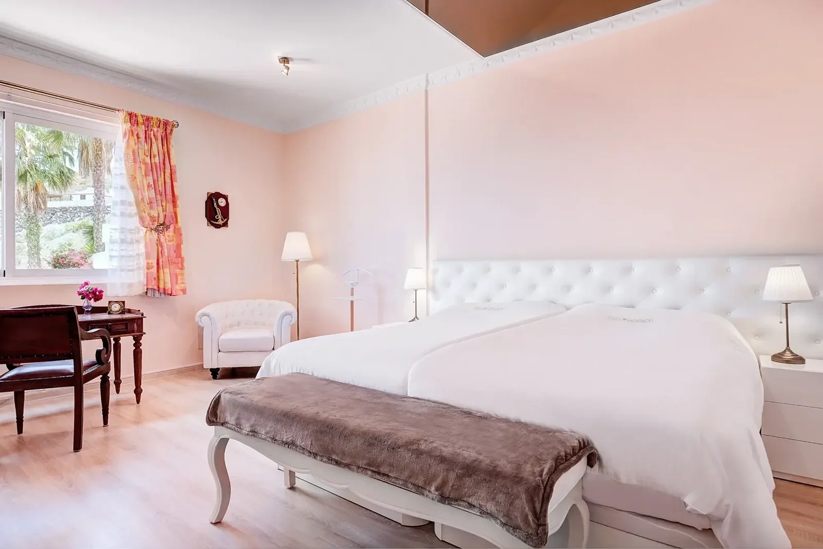 Dune bedroom in the main villa